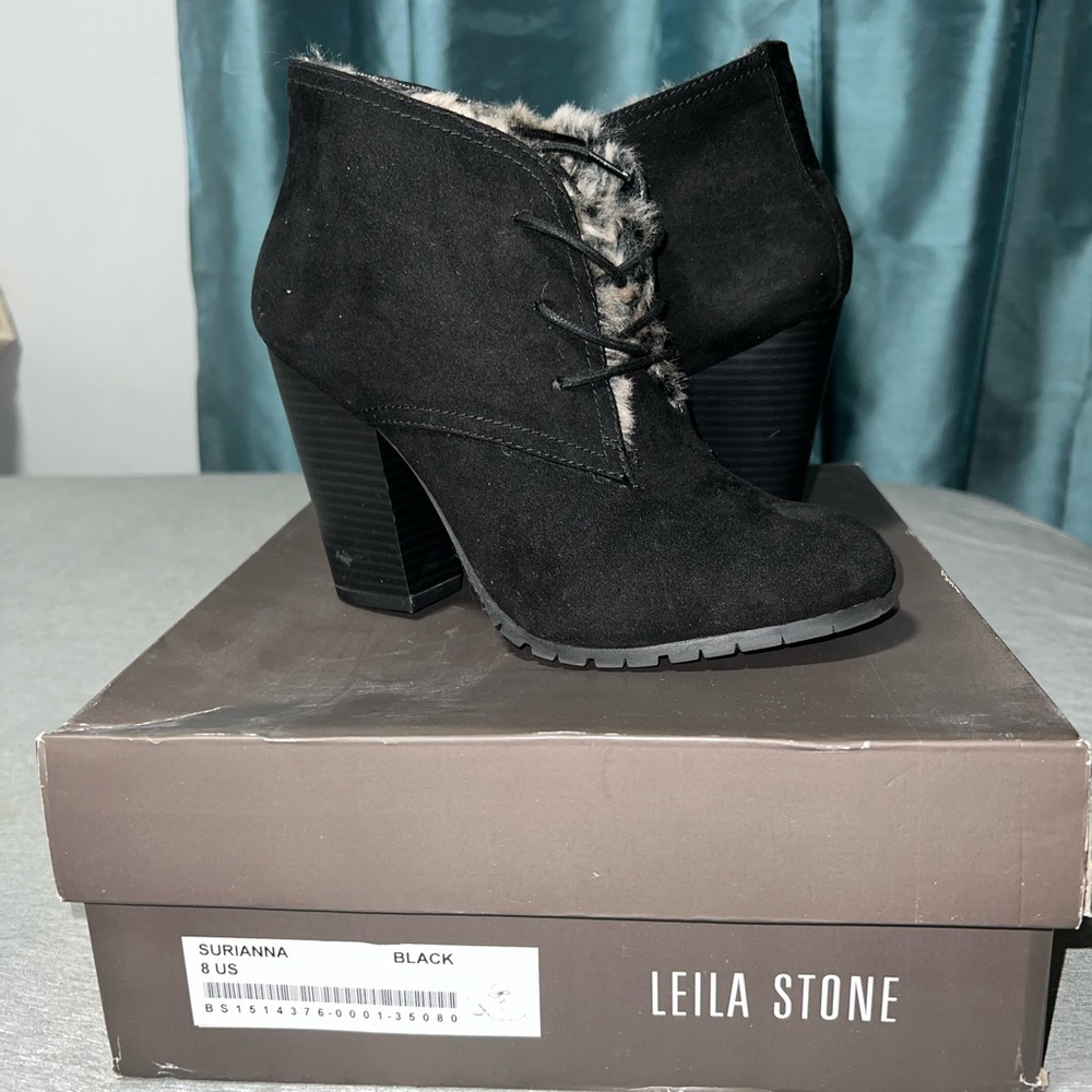 Leila stone black booties with fur, size 8, used
